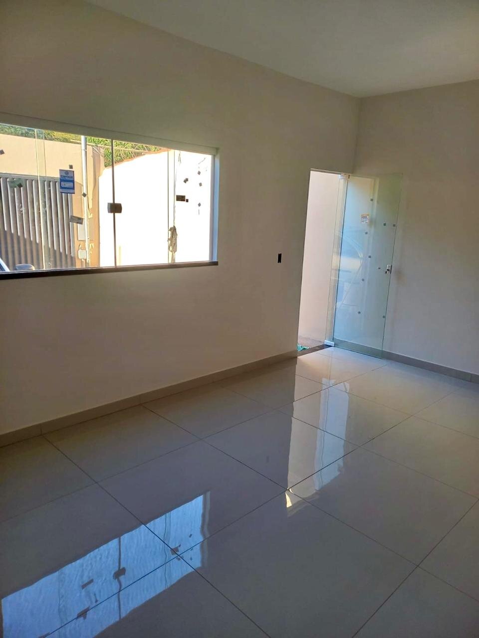 VENDO CASA – MARAVILHA - Agio Imóveis Uberlândia